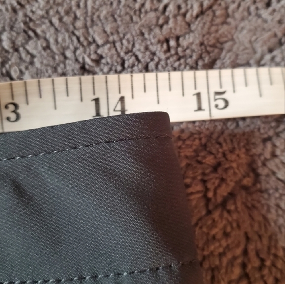 NWOT Oobe Charcoal Golf Hiking Arrowhead Bermuda Shorts - Picture 10 of 14